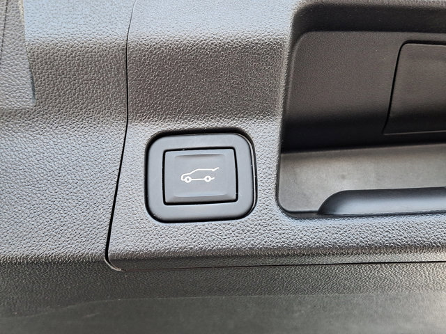 Used 2023 GMC Acadia AT4 w/ Technology Package AWD/4WD image 33