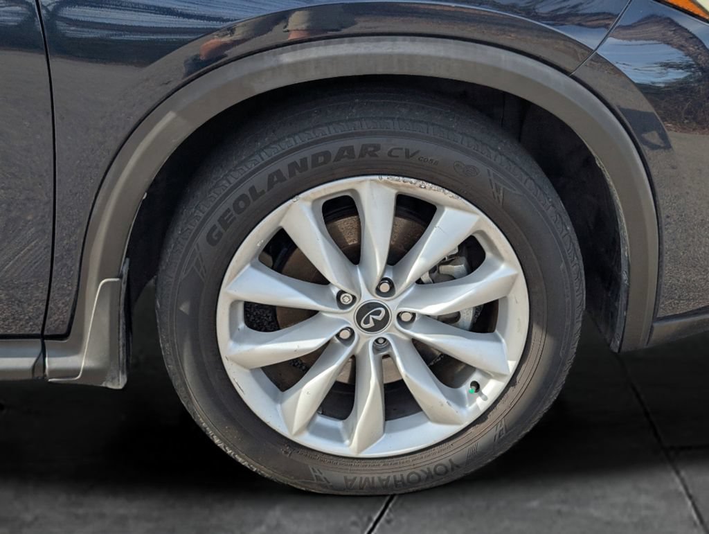 Used 2022 INFINITI QX50 Luxe w/ Cargo Package FWD image 11