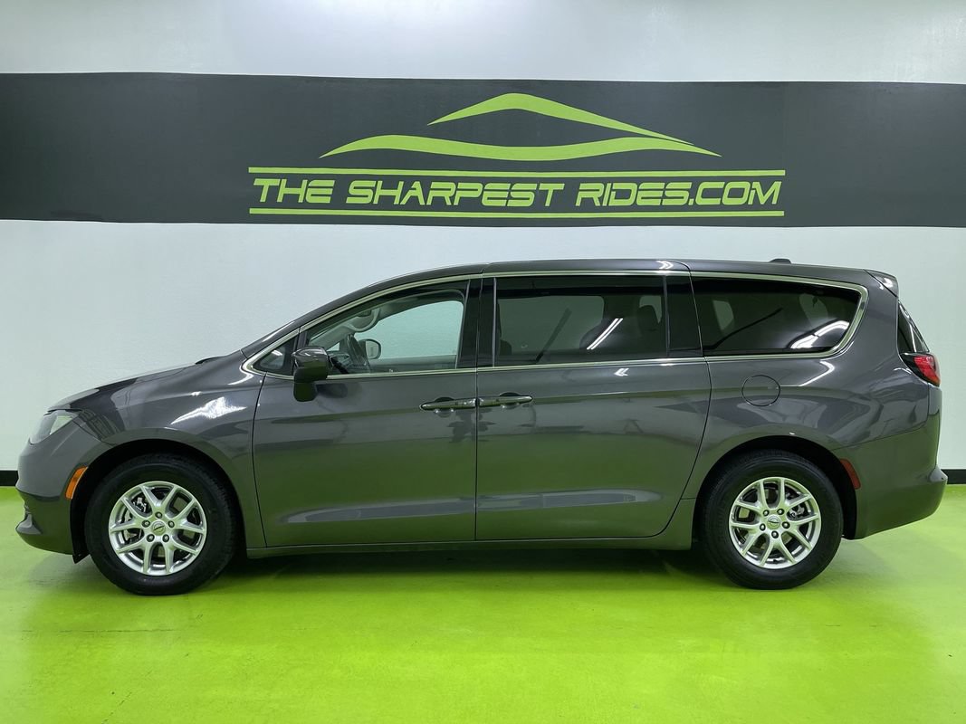Used 2023 Chrysler Voyager LX FWD image 6