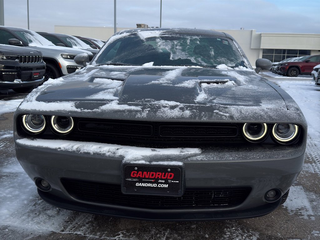 Used 2019 Dodge Challenger SXT w/ Blacktop Package image 3