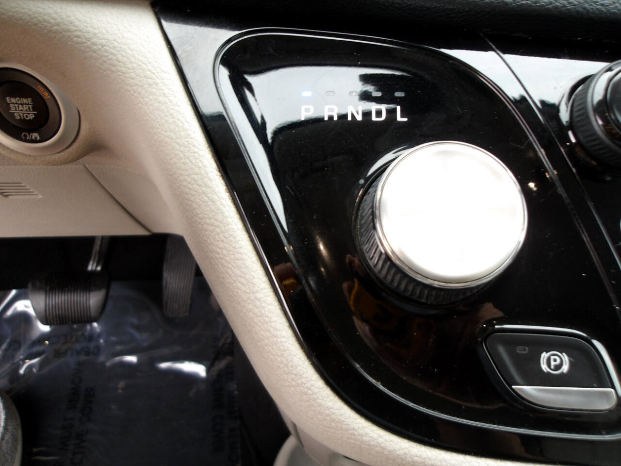 Used 2020 Chrysler Pacifica Limited image 26