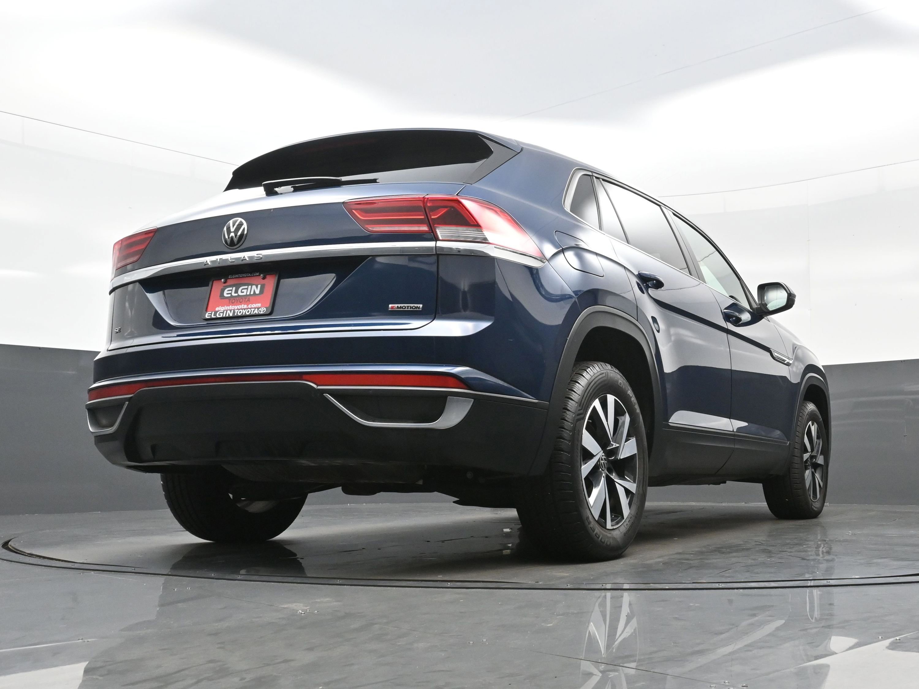 Used 2020 Volkswagen Atlas Cross Sport SE image 42