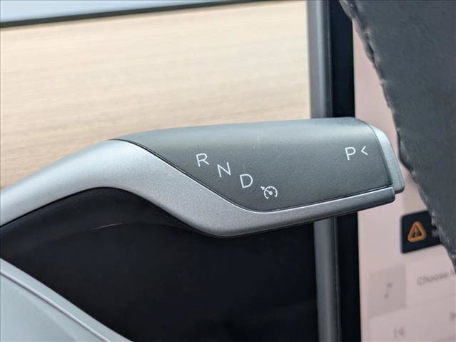 Used 2024 Tesla Model Y Long Range AWD/4WD image 12
