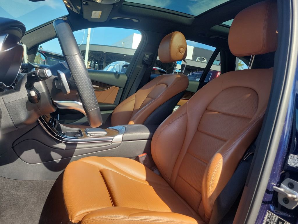 Used 2021 Mercedes-Benz GLC 300 image 17