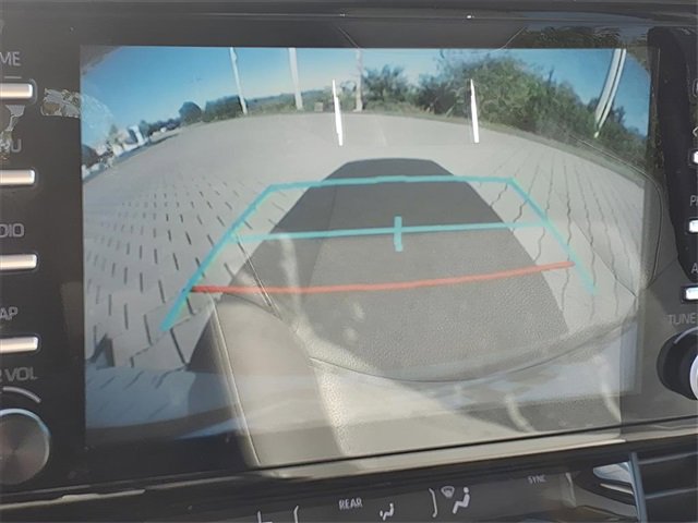 Used 2021 Toyota Sienna XLE image 9