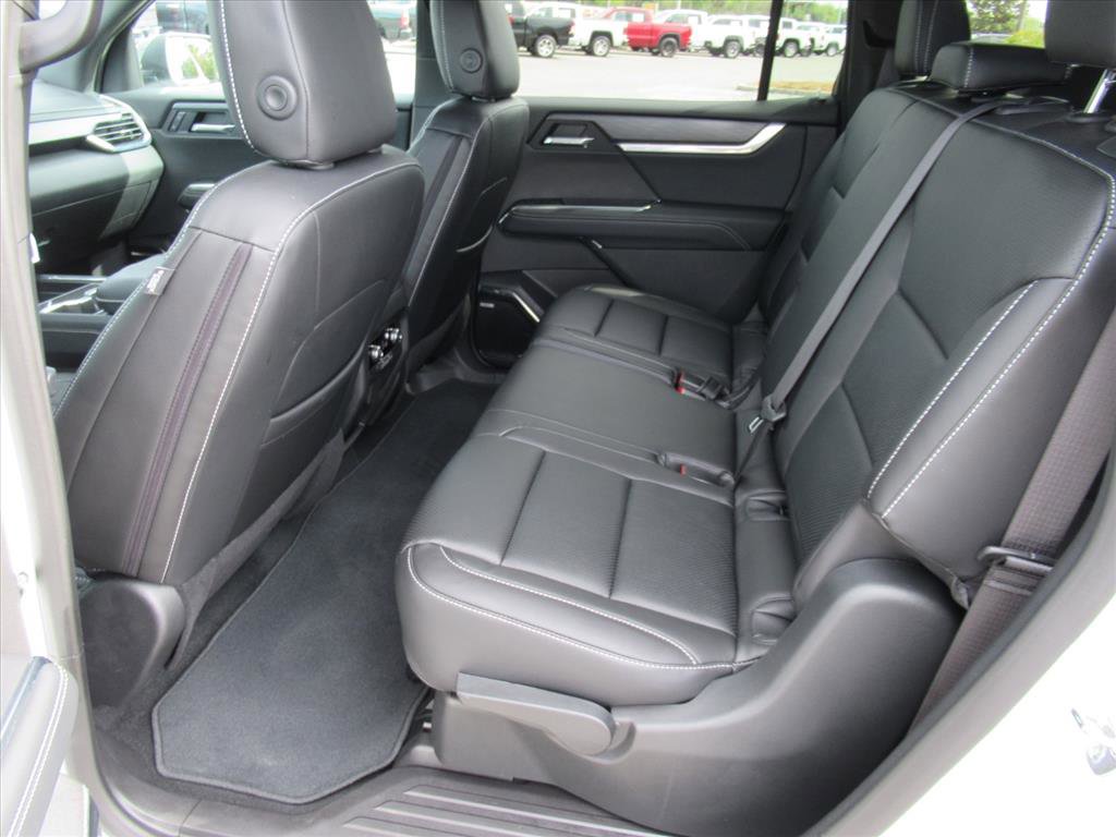 Used 2025 GMC Acadia Elevation image 30