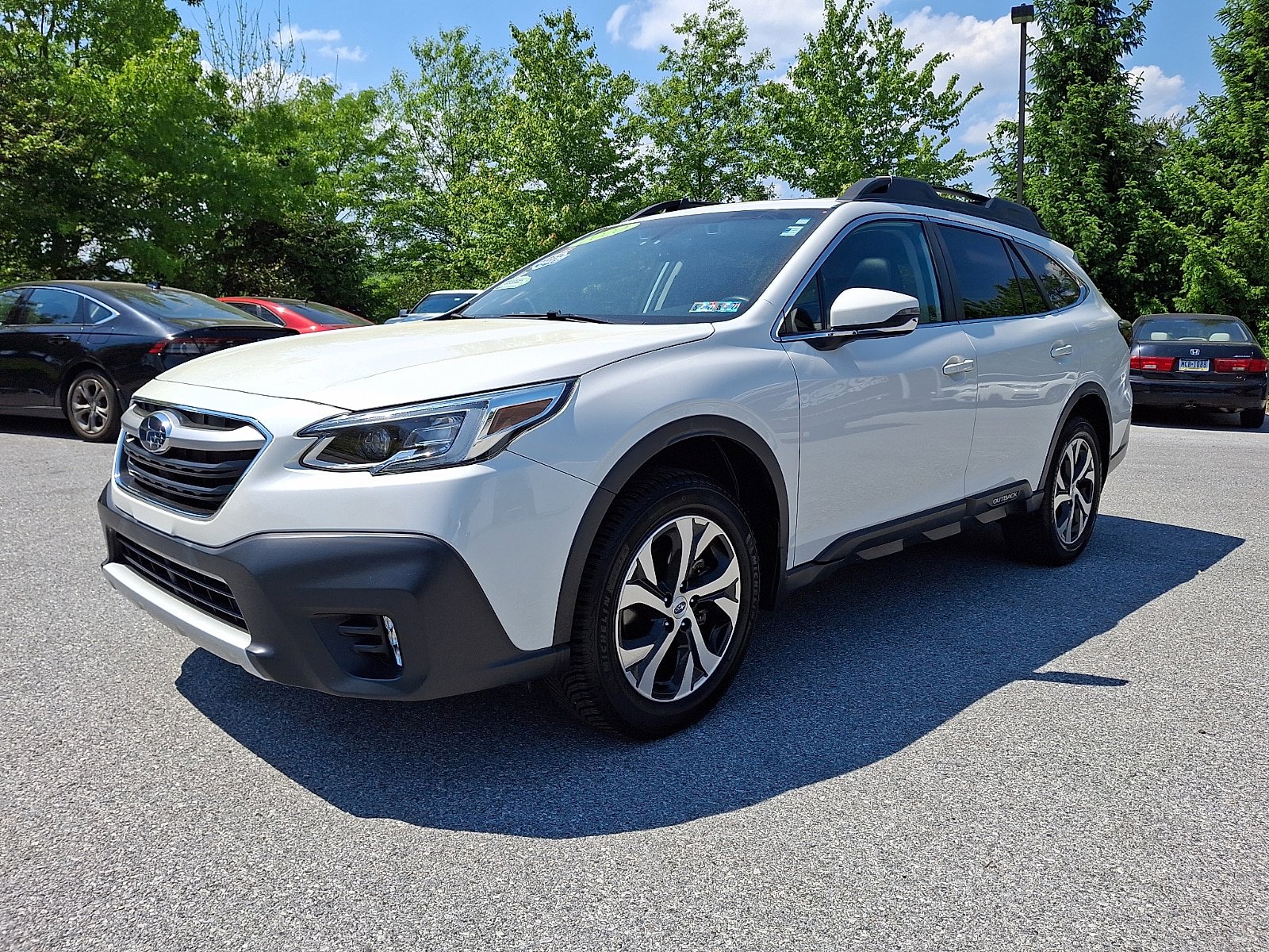 Used 2020 Subaru Outback Limited w/ Popular Package #2 AWD/4WD image 3