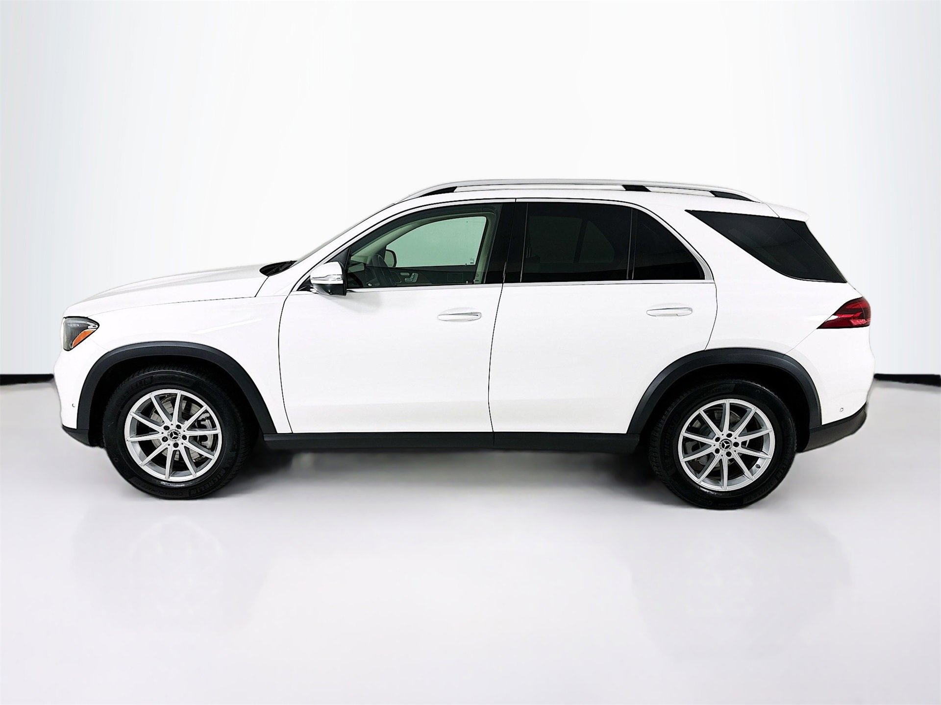 Certified 2025 Mercedes-Benz GLE 350 4MATIC image 5