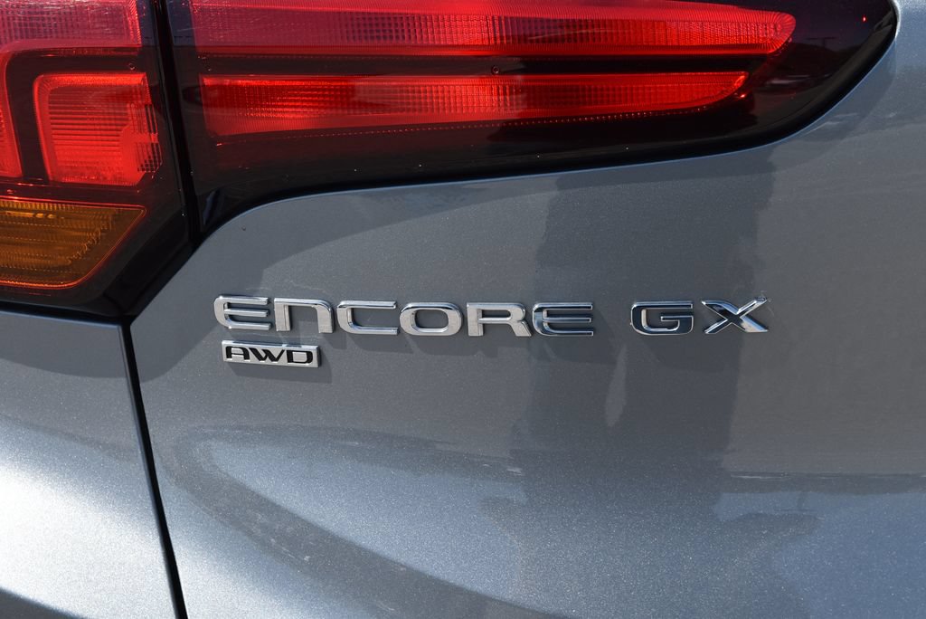 Used 2025 Buick Encore GX Preferred AWD/4WD image 7