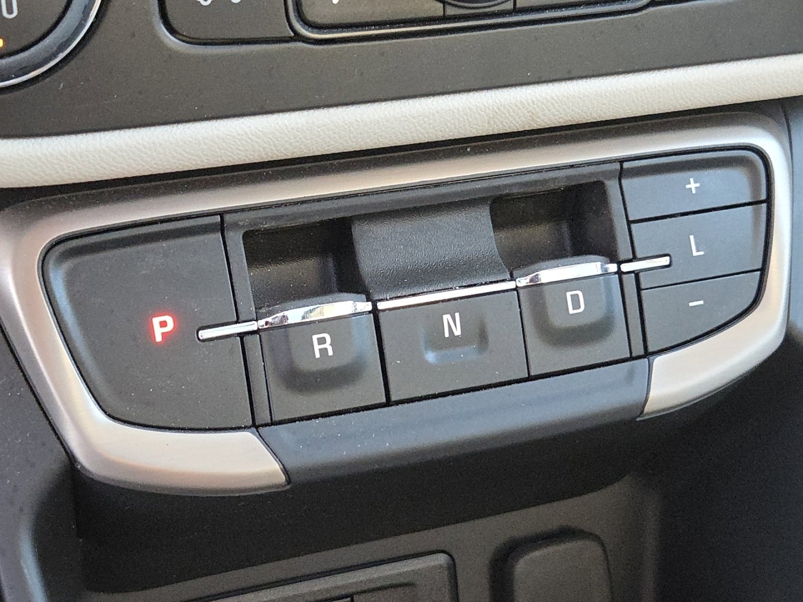 Used 2024 GMC Terrain Denali w/ Denali Premium Package image 36