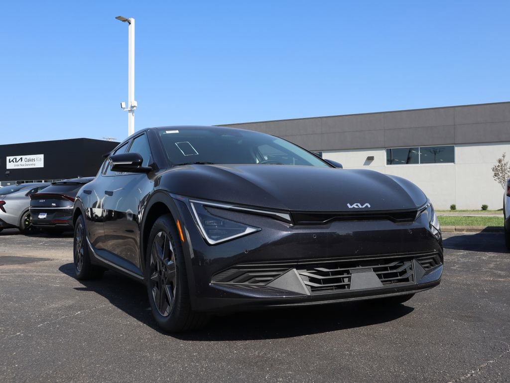 New 2025 Kia EV6 Light