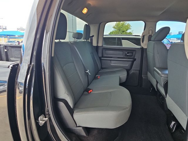 Used 2016 RAM 2500 Tradesman w/ Chrome Appearance Group AWD/4WD image 17