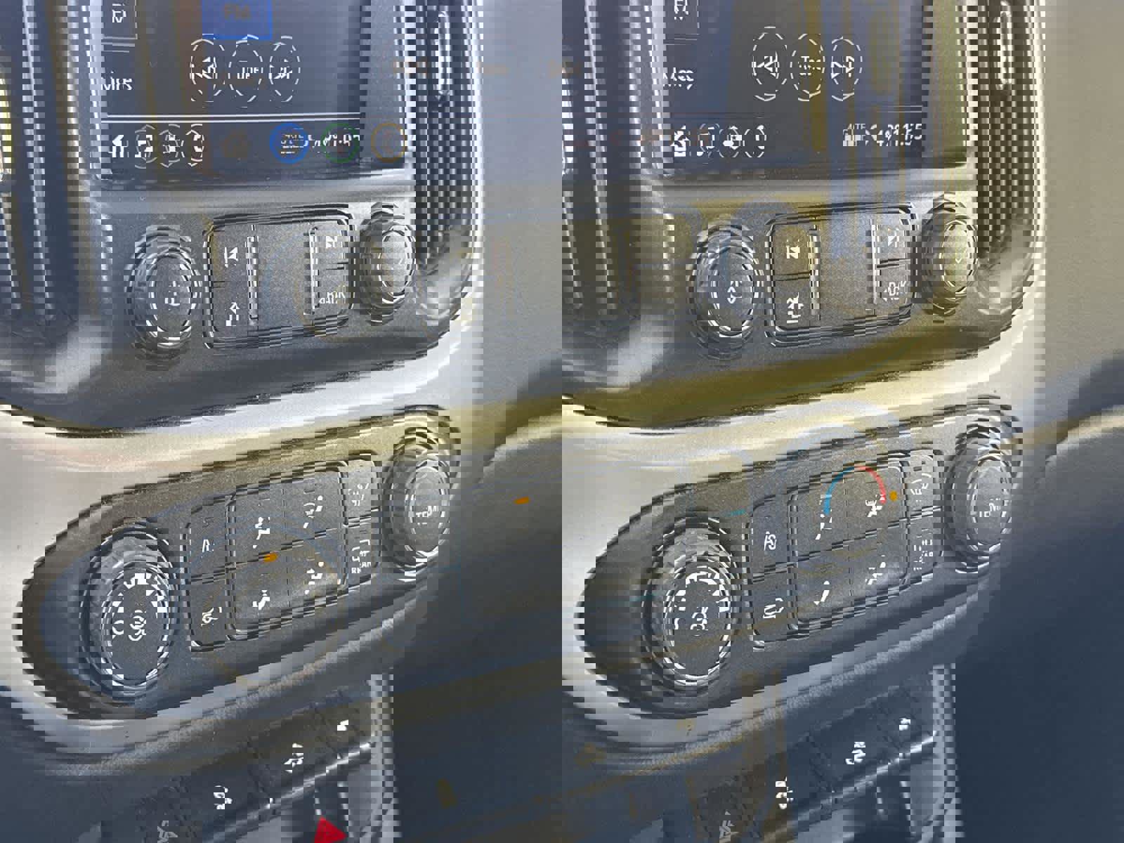 Used 2022 Chevrolet Colorado LT w/ LT Convenience Package image 19