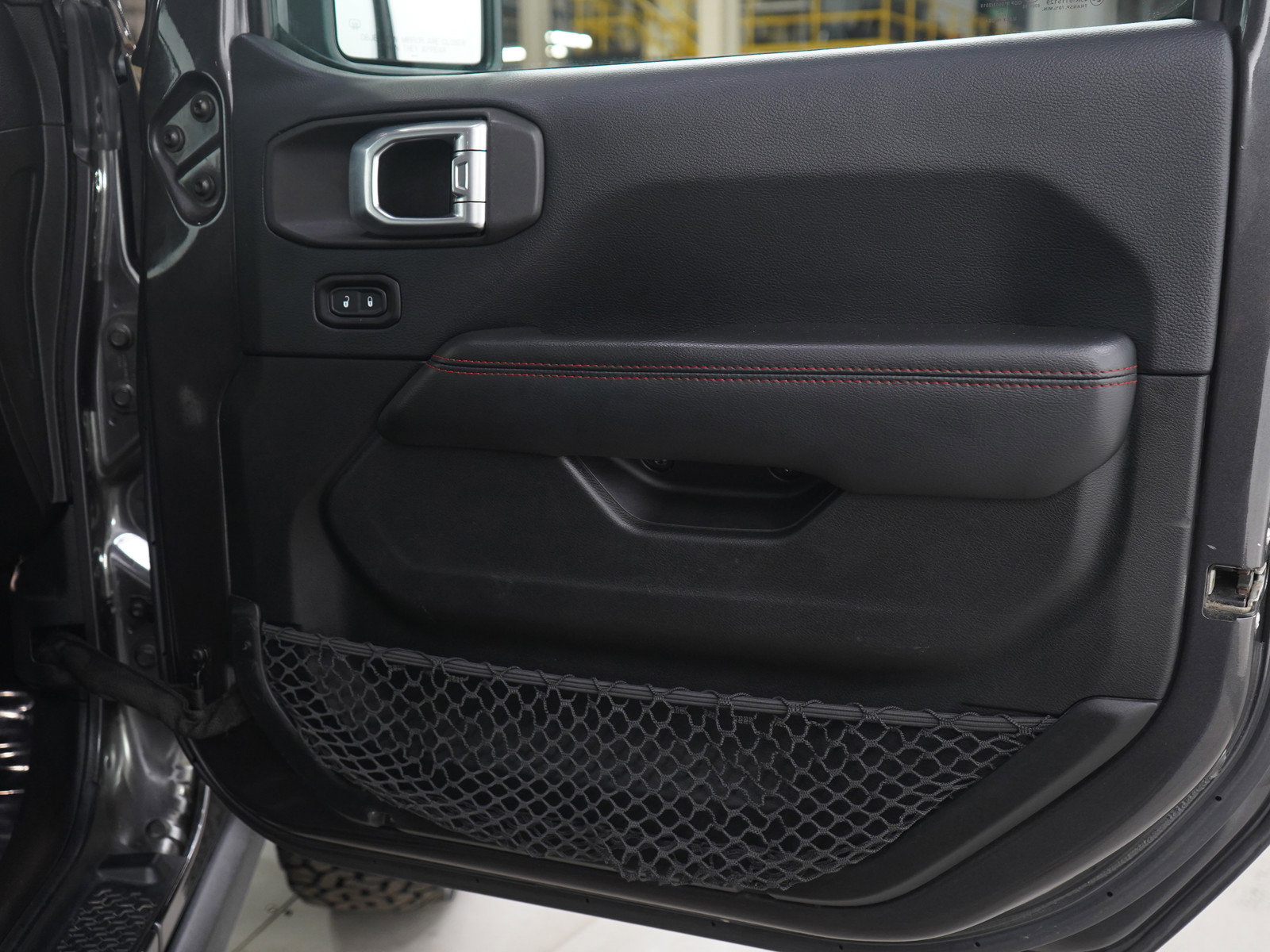 Used 2018 Jeep Wrangler Unlimited Rubicon w/ Dual Top Group image 9