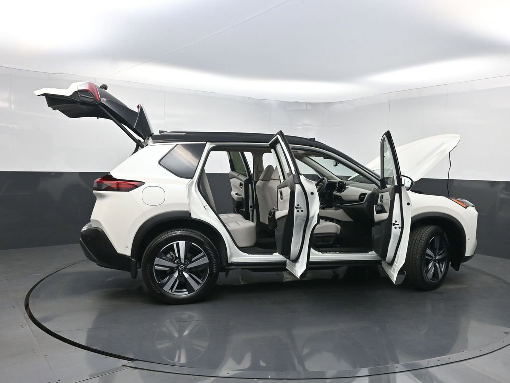 Used 2023 Nissan Rogue SL w/ SL Premium Package image 40