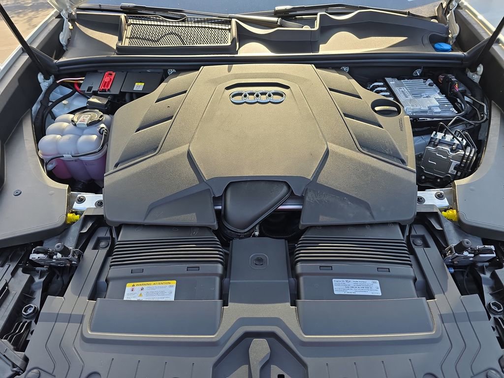 Used 2025 Audi Q8 Premium Plus w/ Premium Plus Package image 31