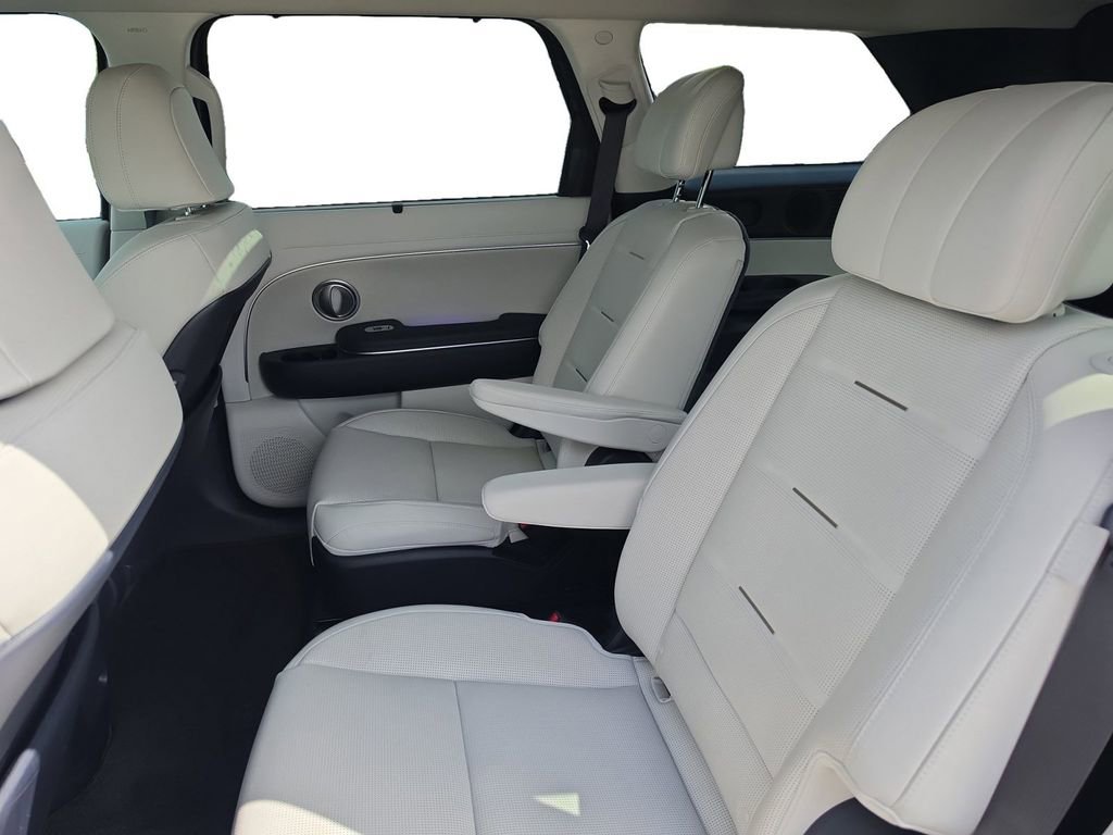 Used 2026 Hyundai Palisade Calligraphy FWD image 13