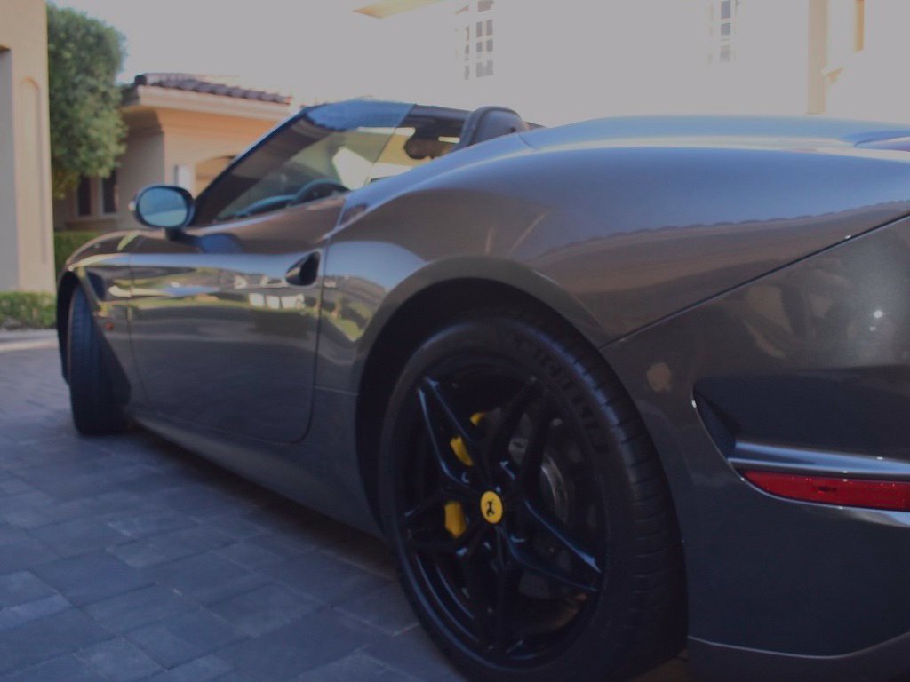 Used 2018 Ferrari California T RWD image 9