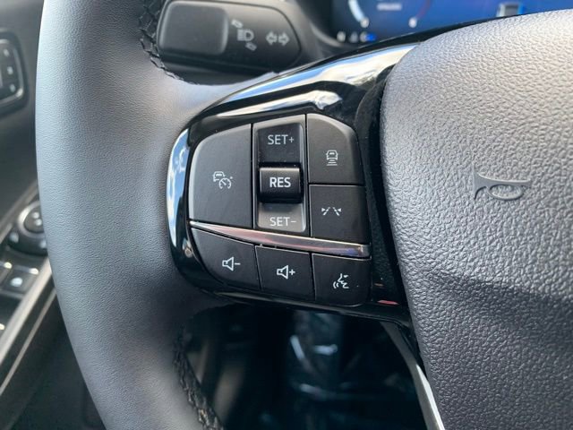 Used 2025 Ford Escape Platinum AWD/4WD image 24