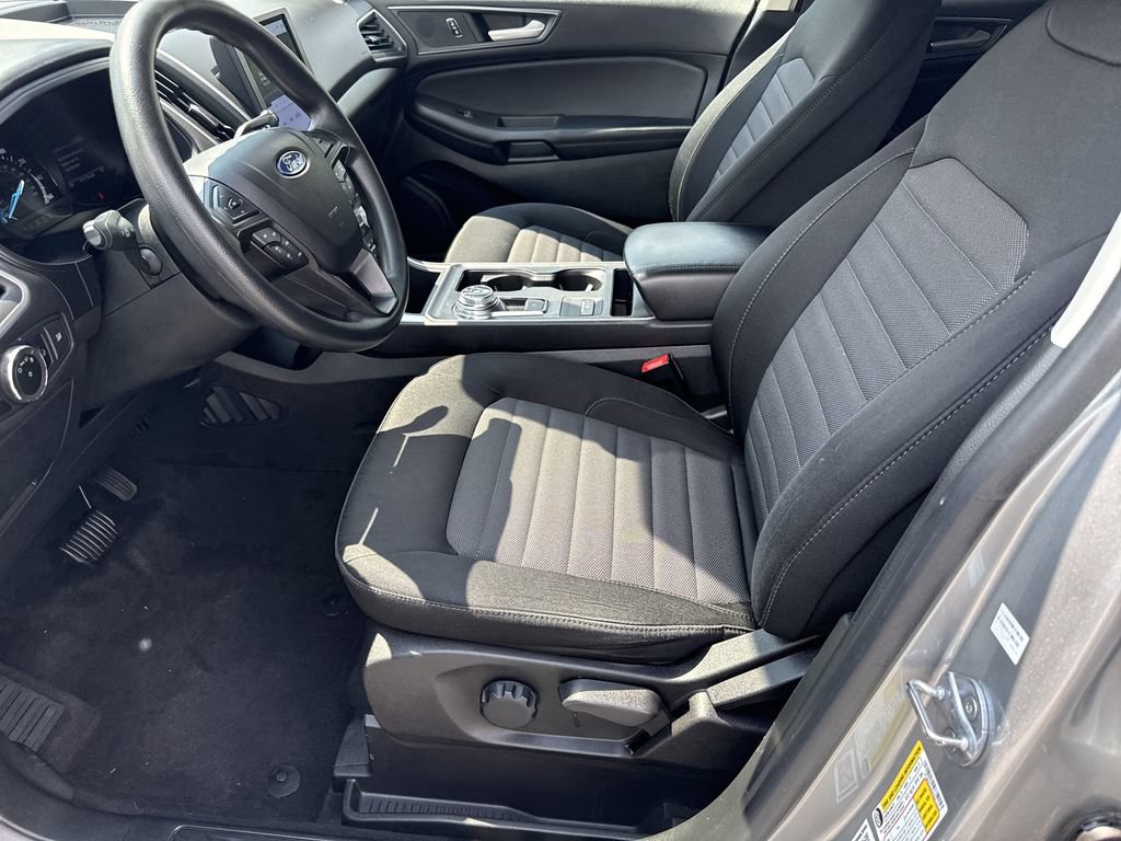 Used 2023 Ford Edge SE w/ Black Appearance Package AWD/4WD image 9