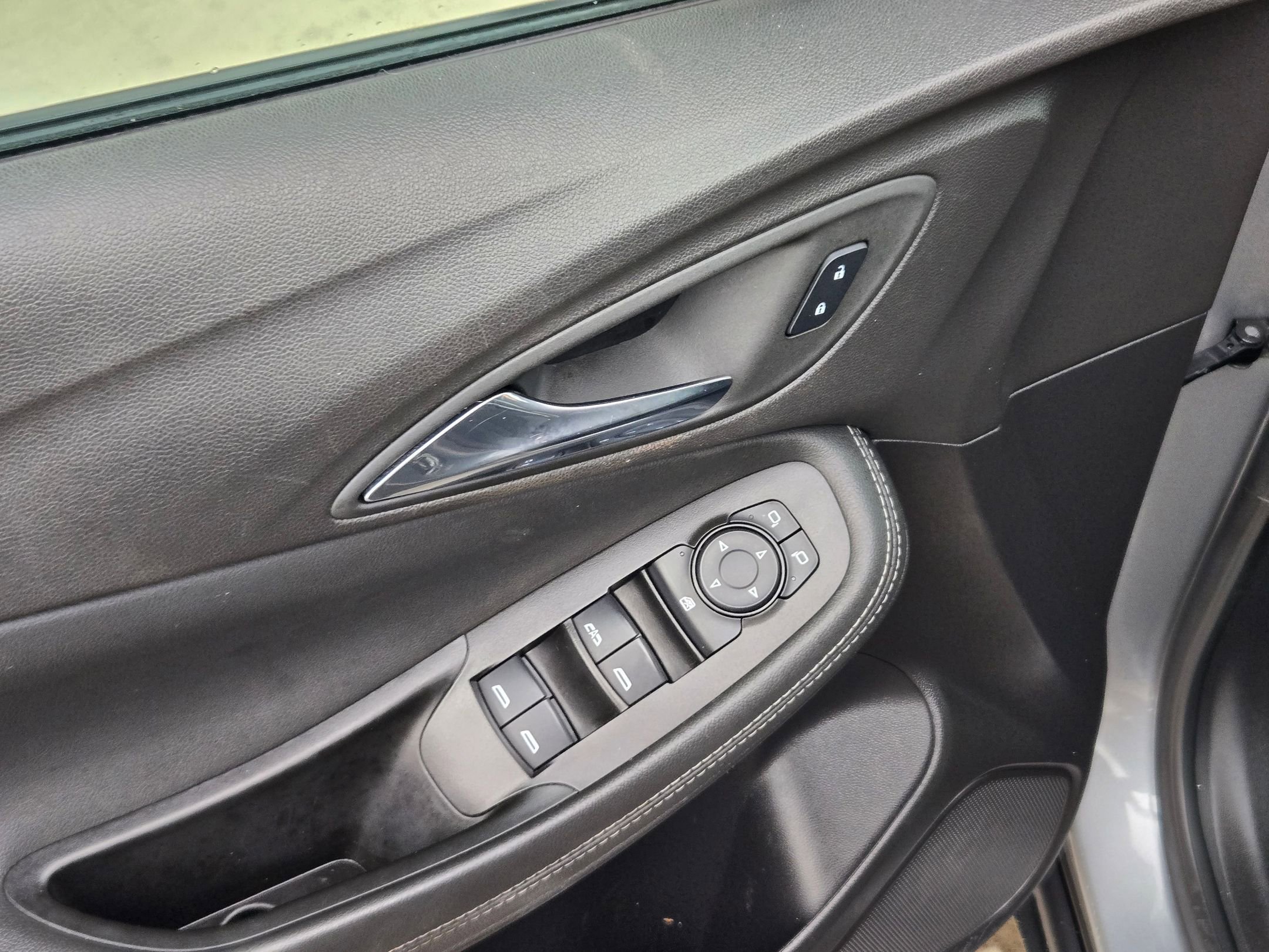 Certified 2023 Buick Encore GX Select image 12