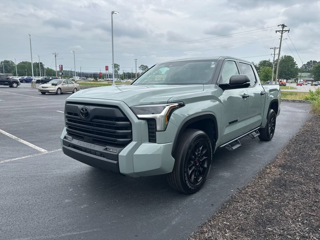 Used 2024 Toyota Tundra SR5 w/ SR5 Convenience Package AWD/4WD image 4