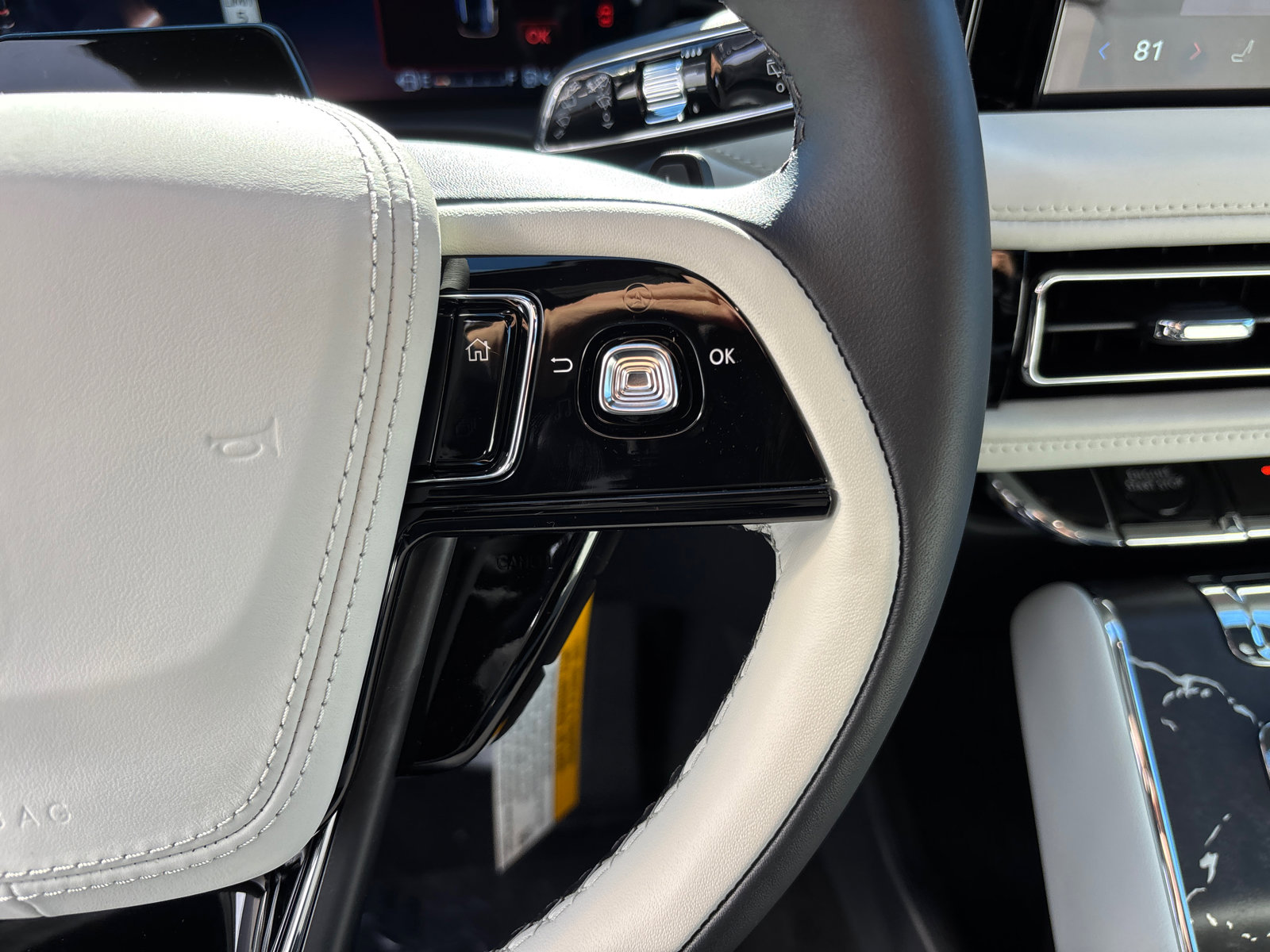 New 2026 Lincoln Aviator Black Label w/ Dynamic Handling Package image 20