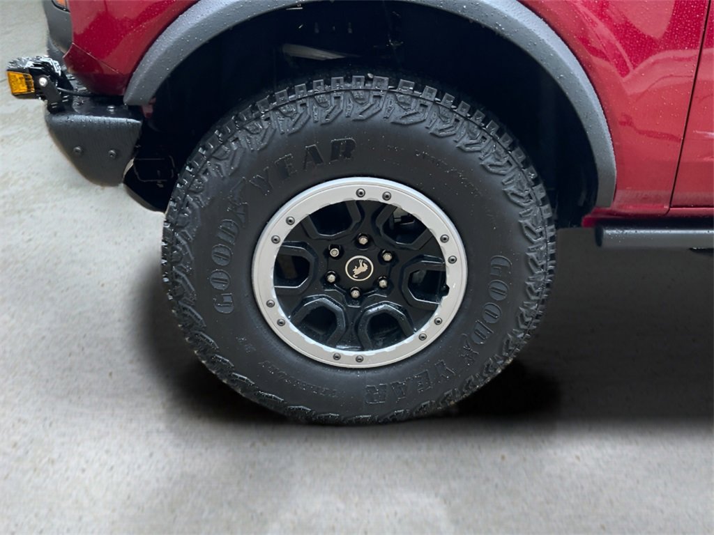 Used 2025 Ford Bronco Badlands image 10