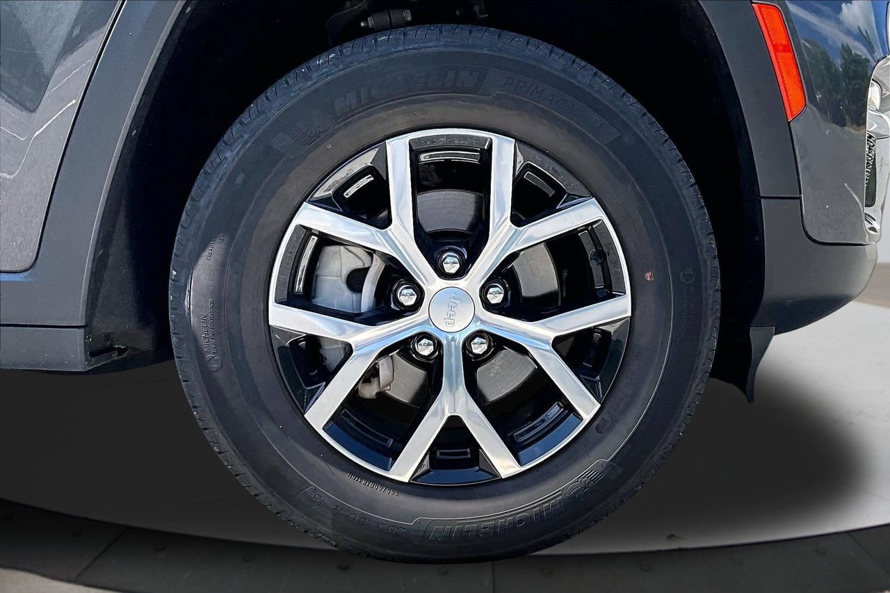 Certified 2023 Jeep Grand Cherokee Limited AWD/4WD image 34