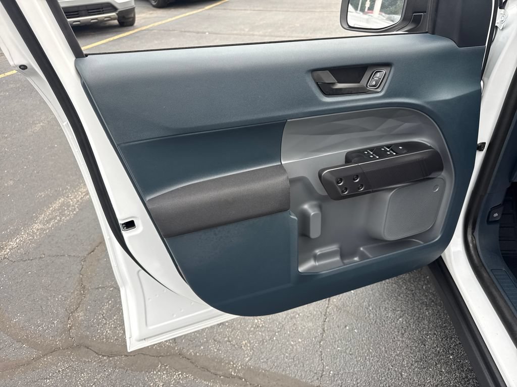 Used 2025 Ford Maverick XL FWD image 26