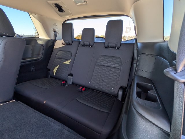 Used 2026 Nissan Pathfinder SV FWD image 14