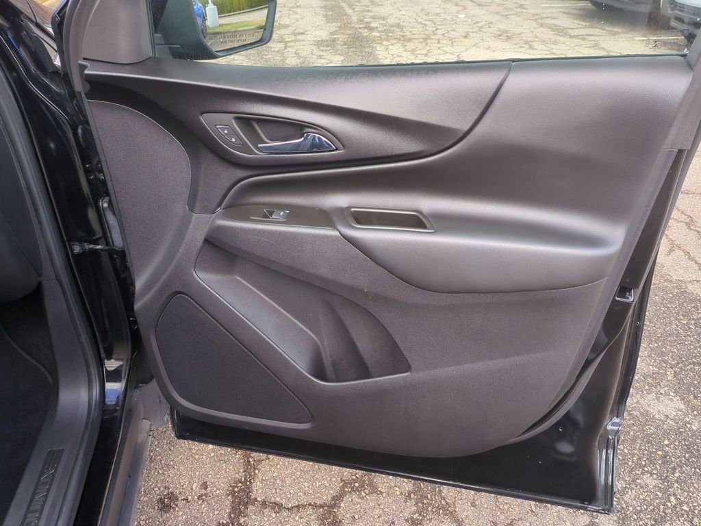 Used 2023 Chevrolet Equinox LT image 31