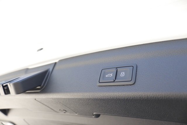 New 2025 Audi Q3 2.0T Premium image 6