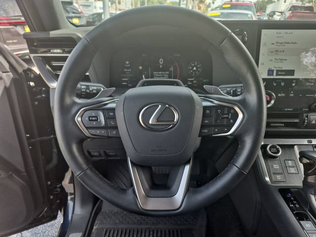 Used 2025 Lexus GX 550 w/ Accessory Package (Z1) AWD/4WD image 14