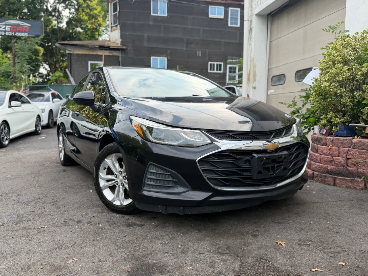 Used 2019 Chevrolet Cruze LT FWD image 17