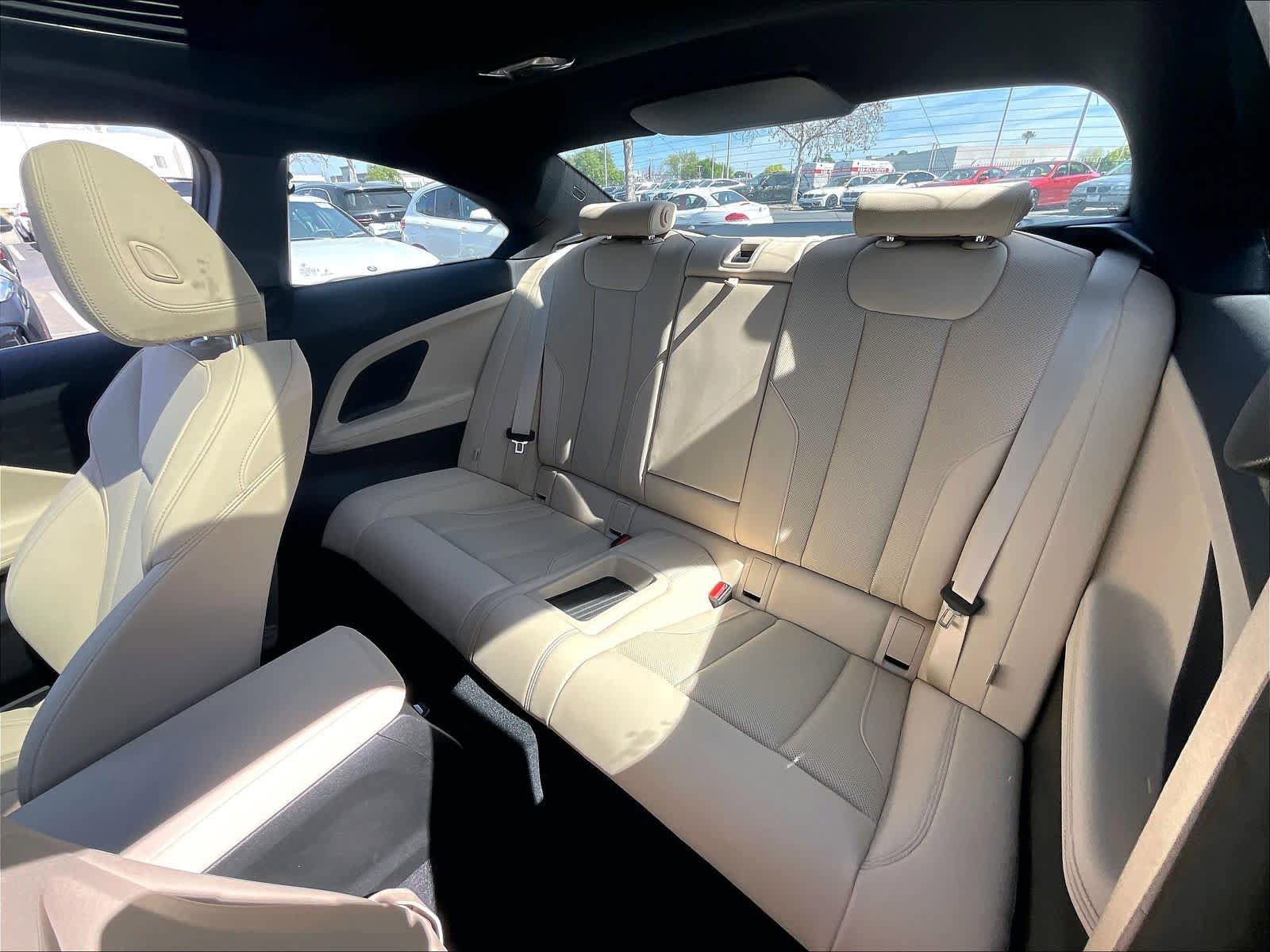 Used 2025 BMW 230i Coupe w/ Premium Package RWD image 27