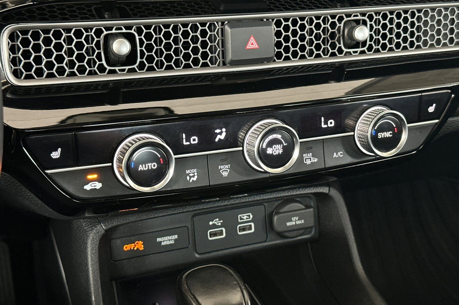 Used 2022 Honda Civic Touring image 18