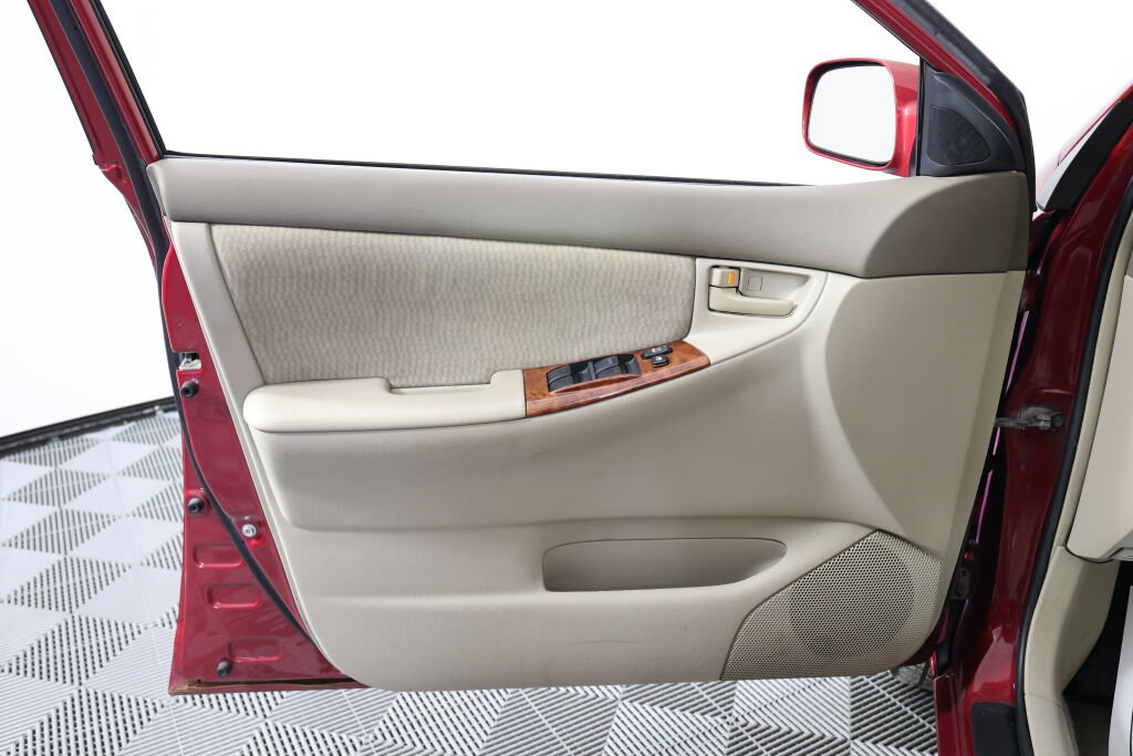 Used 2007 Toyota Corolla LE FWD image 12