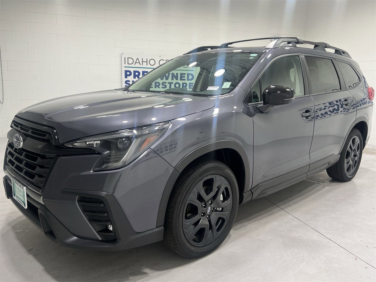 Used 2025 Subaru Ascent Bronze Edition image 4