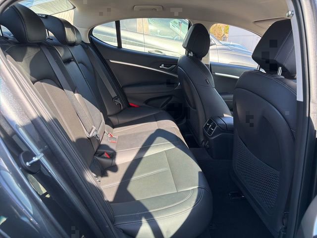 Used 2022 Genesis G70 2.0T AWD/4WD image 11