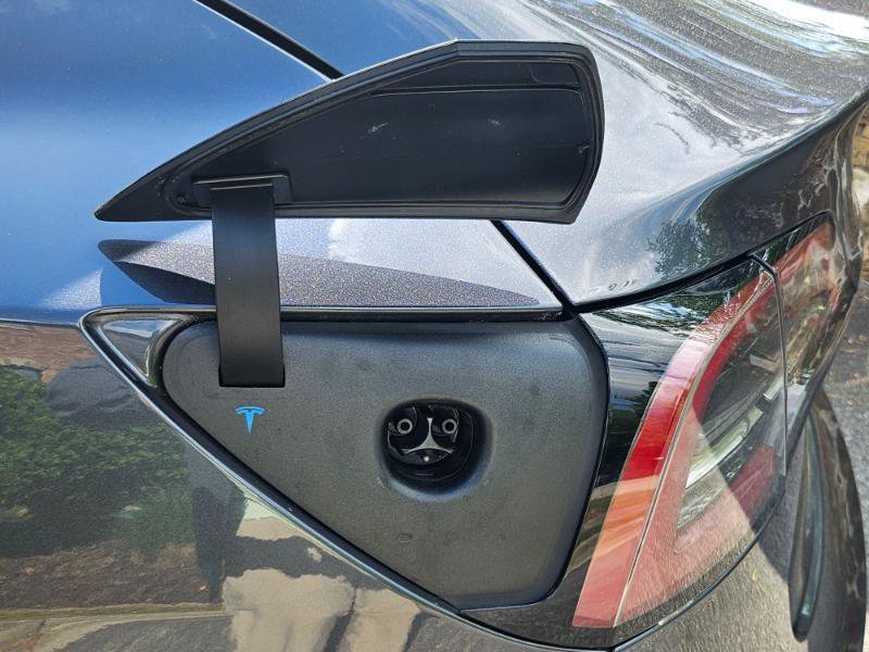 Used 2018 Tesla Model 3 Long Range AWD/4WD image 28