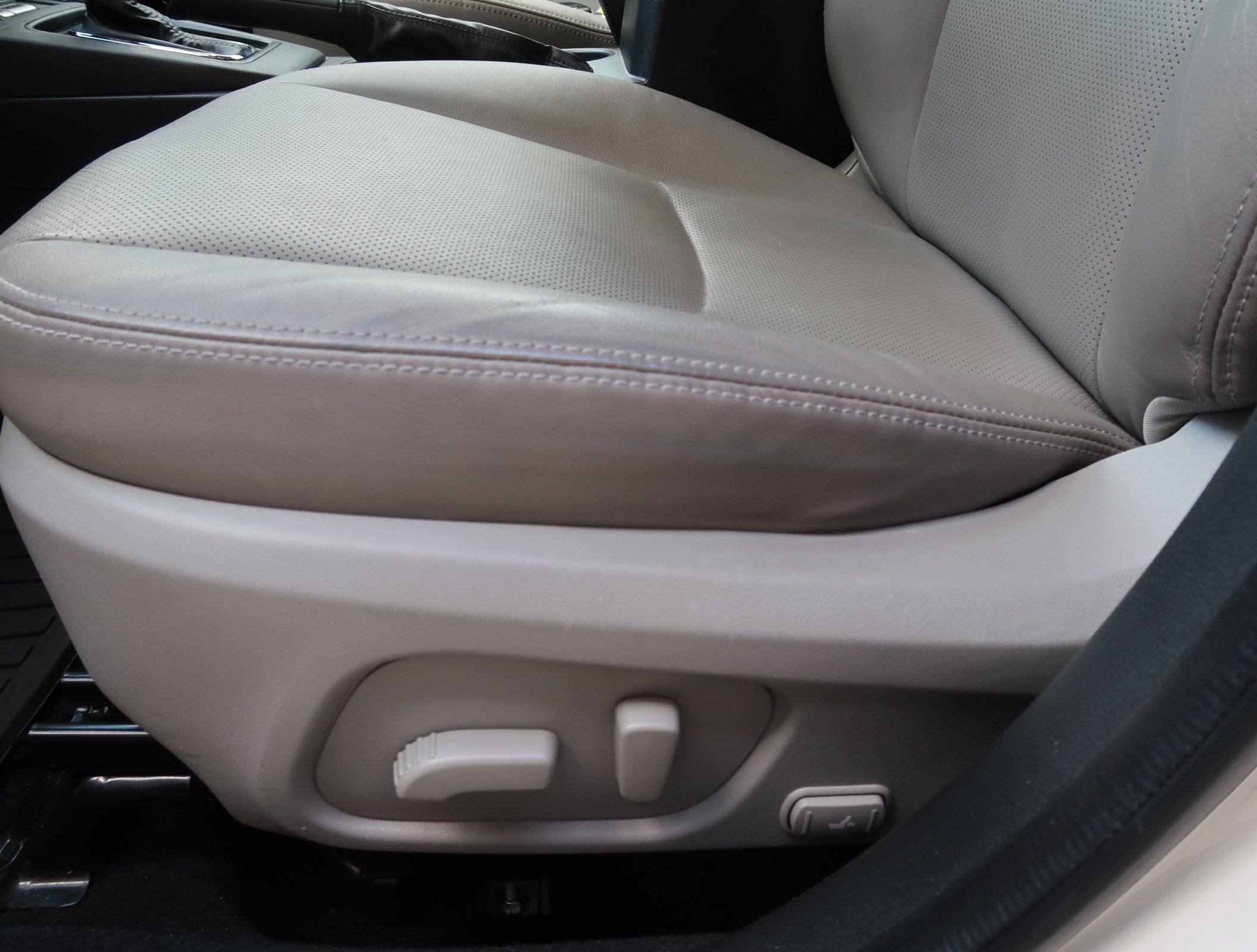 Used 2016 Subaru Forester 2.5i Touring w/ Eyesight & Navigation System AWD/4WD image 12