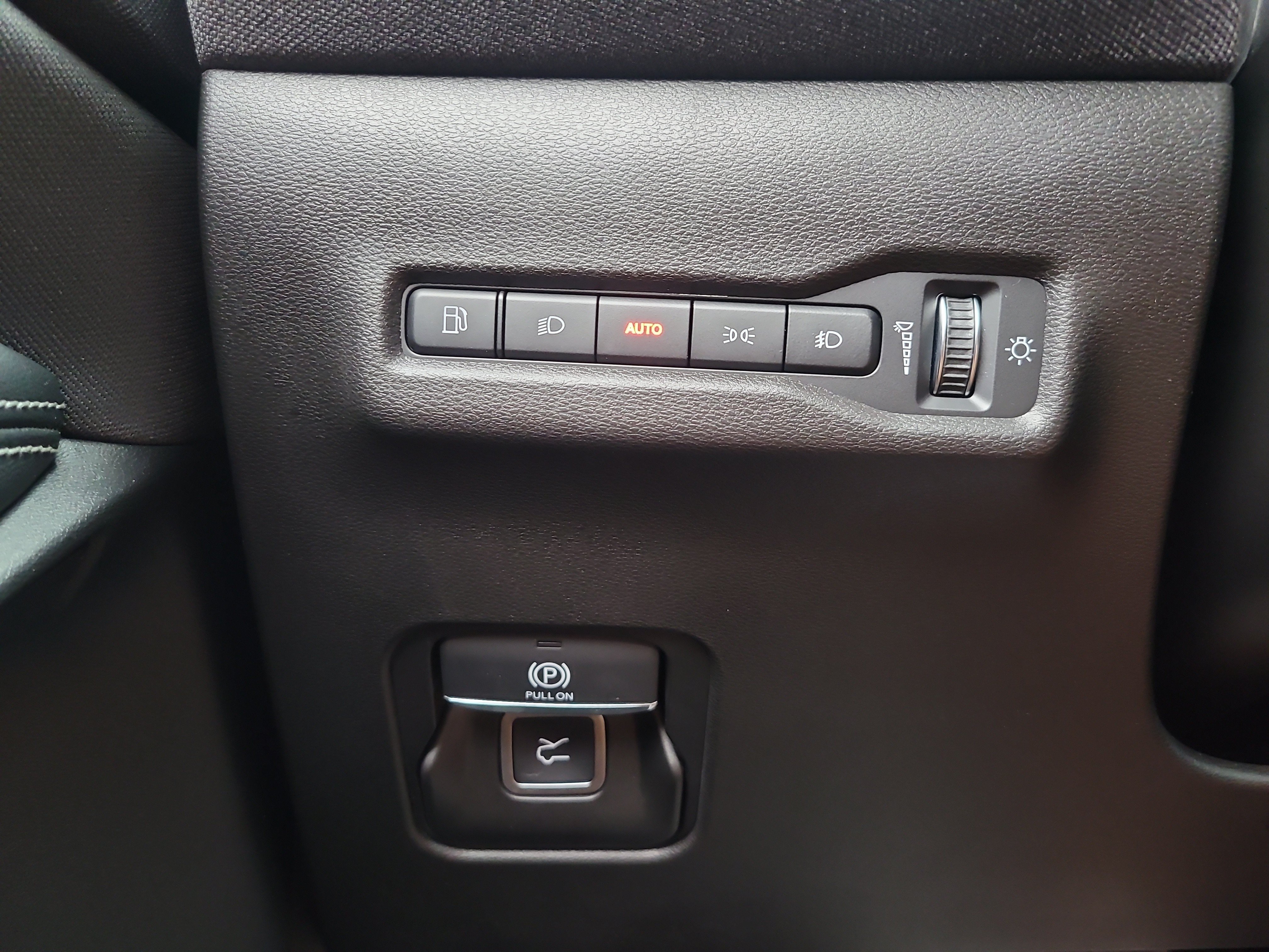 Used 2026 Jeep Cherokee Laredo AWD/4WD image 31
