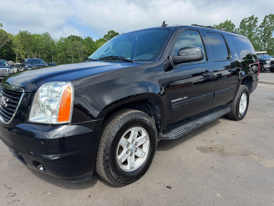 Used 2013 GMC Yukon XL SLT w/ SLT-2 Equipment Package AWD/4WD image 9