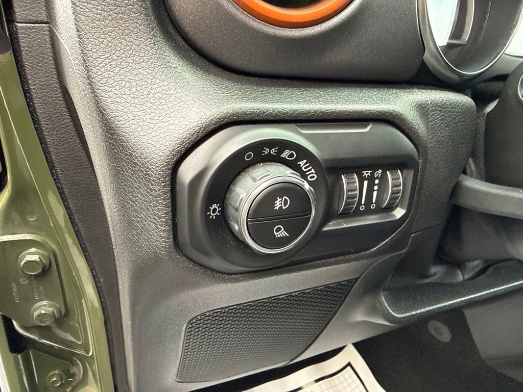 Used 2021 Jeep Gladiator Mojave AWD/4WD image 20