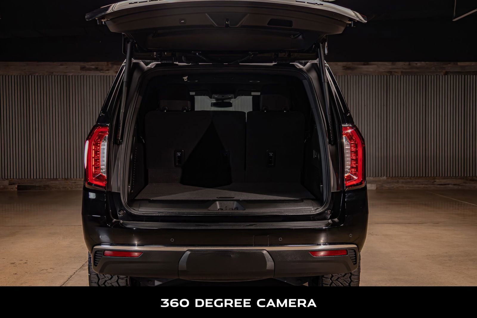 Used 2024 GMC Yukon XL SLT w/ SLT Luxury Package image 9