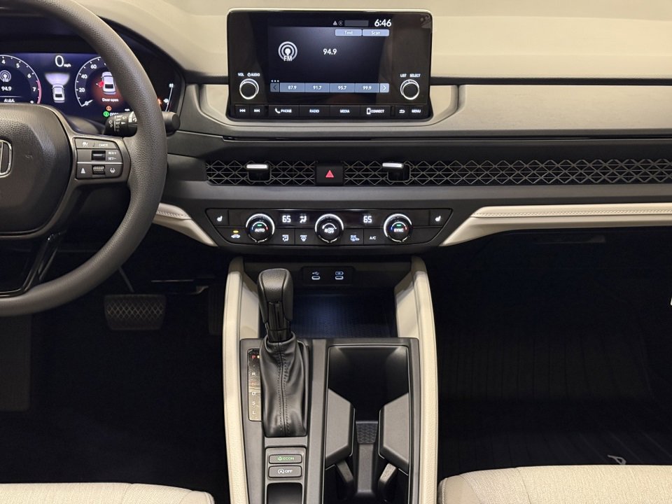 New 2025 Honda Accord SE image 10