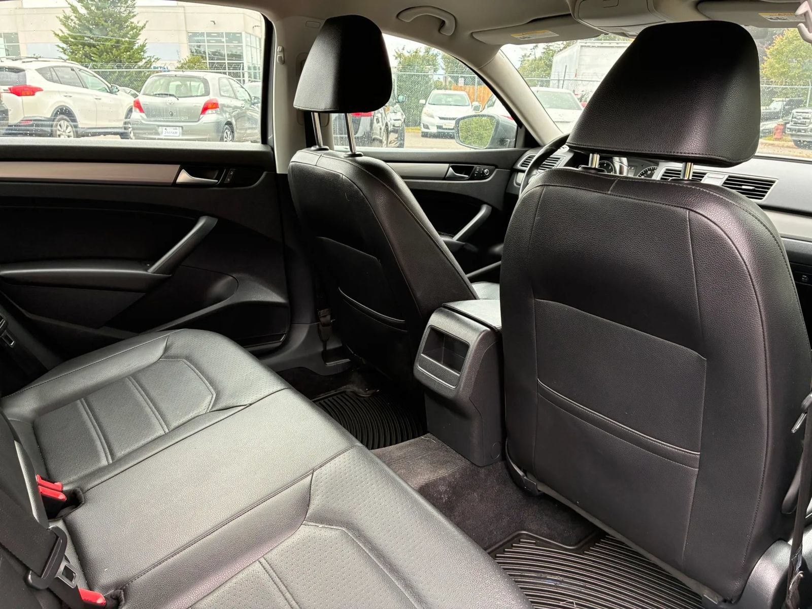Used 2015 Volkswagen Passat 1.8T Limited Edition FWD image 32