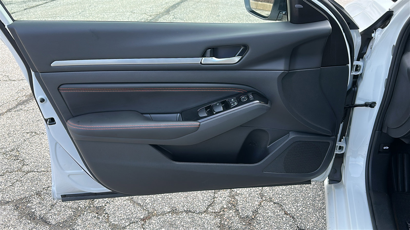 Certified 2023 Nissan Altima 2.5 SR image 13