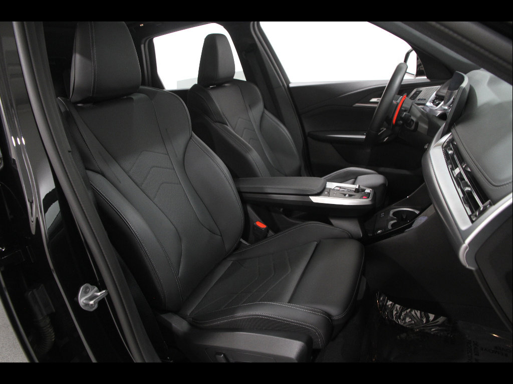 Certified 2025 BMW X1 M35i AWD/4WD image 15